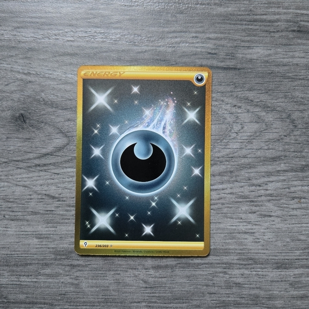 Pokemon Holo Evolving Skies Dark Energy Gold Card 236/203 Secret Rare